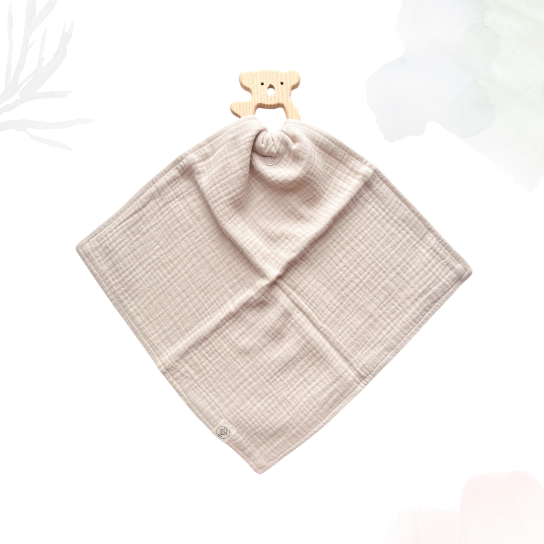 Muslin Comforter with Beech Wood Teether - Latte